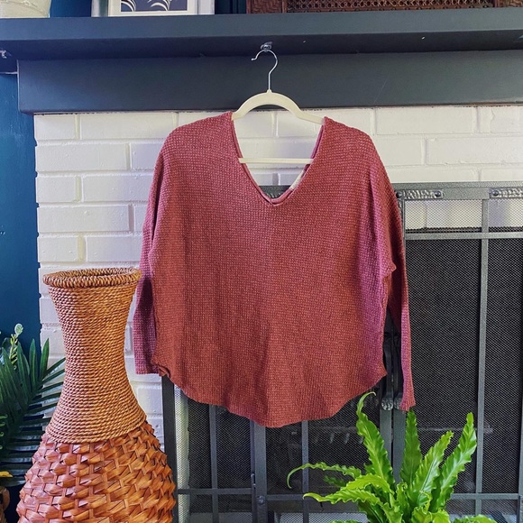 Slouchy V-Neck Dark Pink Sweater - Picture 1 of 3